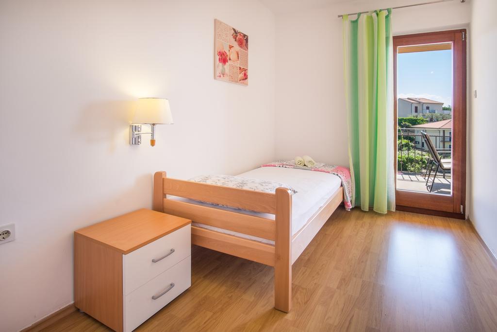Apartments Iva Krk Town Exterior foto
